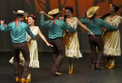 San Diego will move to Mexican dance