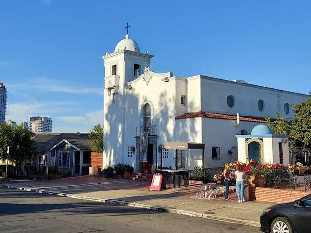 Despite Cancelled Mass, Faithful Continue to Visit Barrio Logan Church